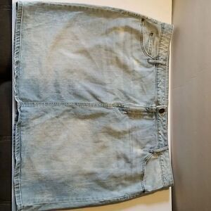 Light colored denim skirt, size 20.